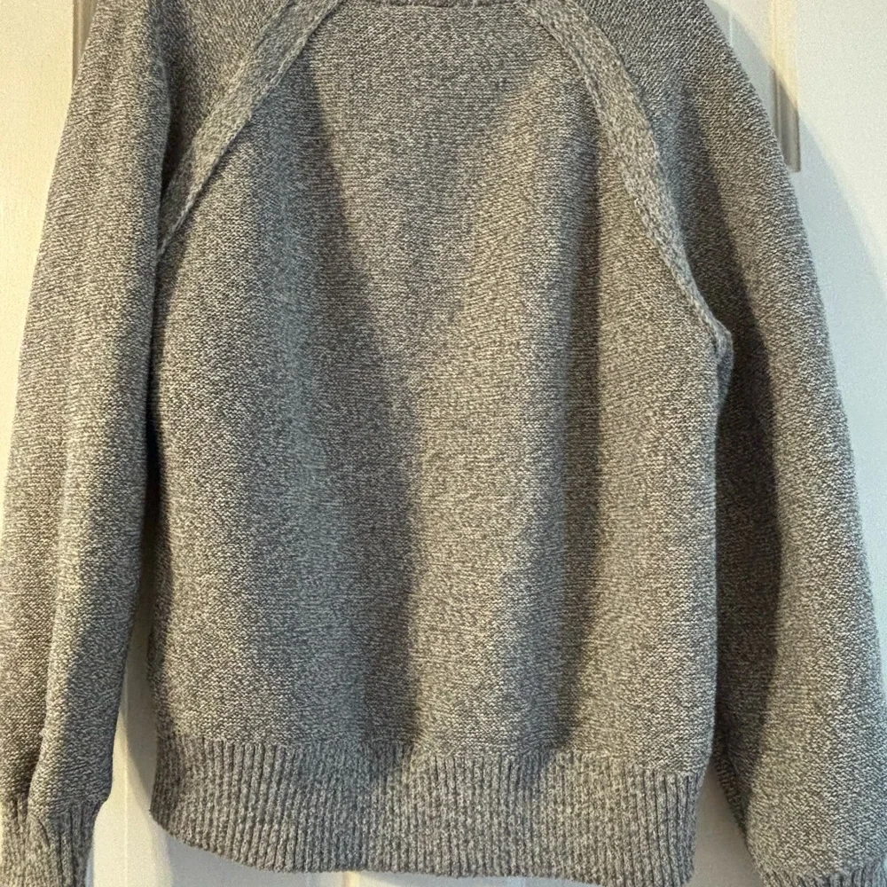Aerie Women's Gray Zip-Up Sweater - Picture 5 of 6